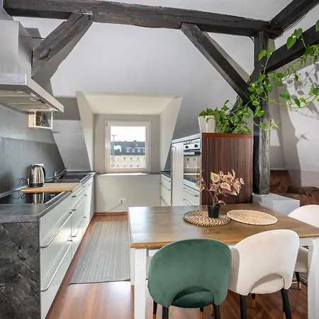 Stylische An Der Mosel * Coblence